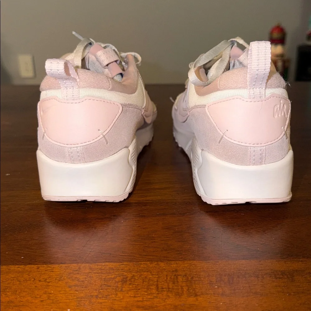 Nike Air Max 90 Futura Ladies Shoes. DM9922-104. Pink & white. Size 8.5 US - Picture 6 of 15